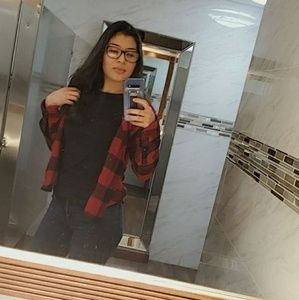 Meet your Posher, Alma